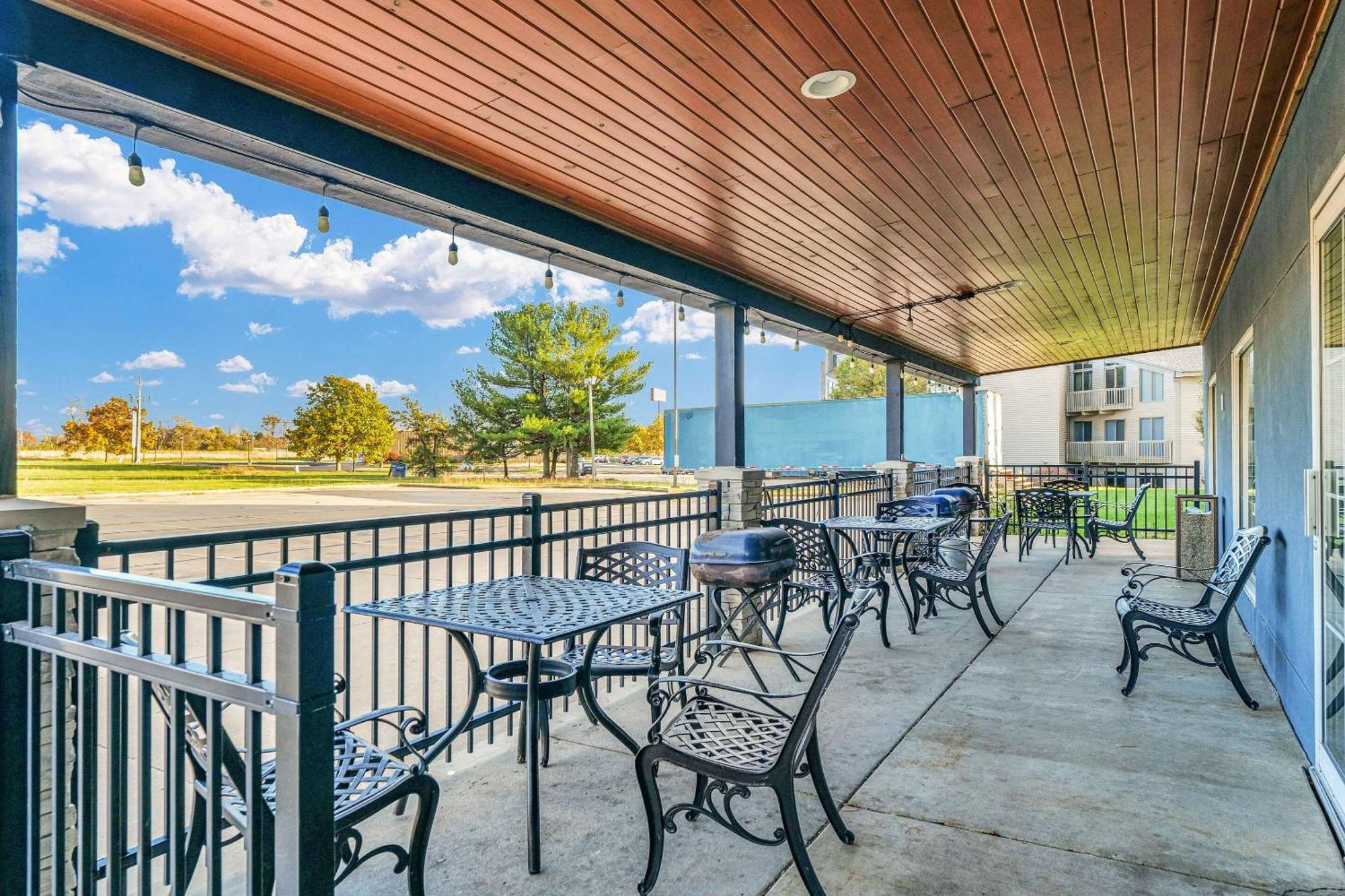 Country Inn & Suites By Radisson, Decatur, Il מראה חיצוני תמונה