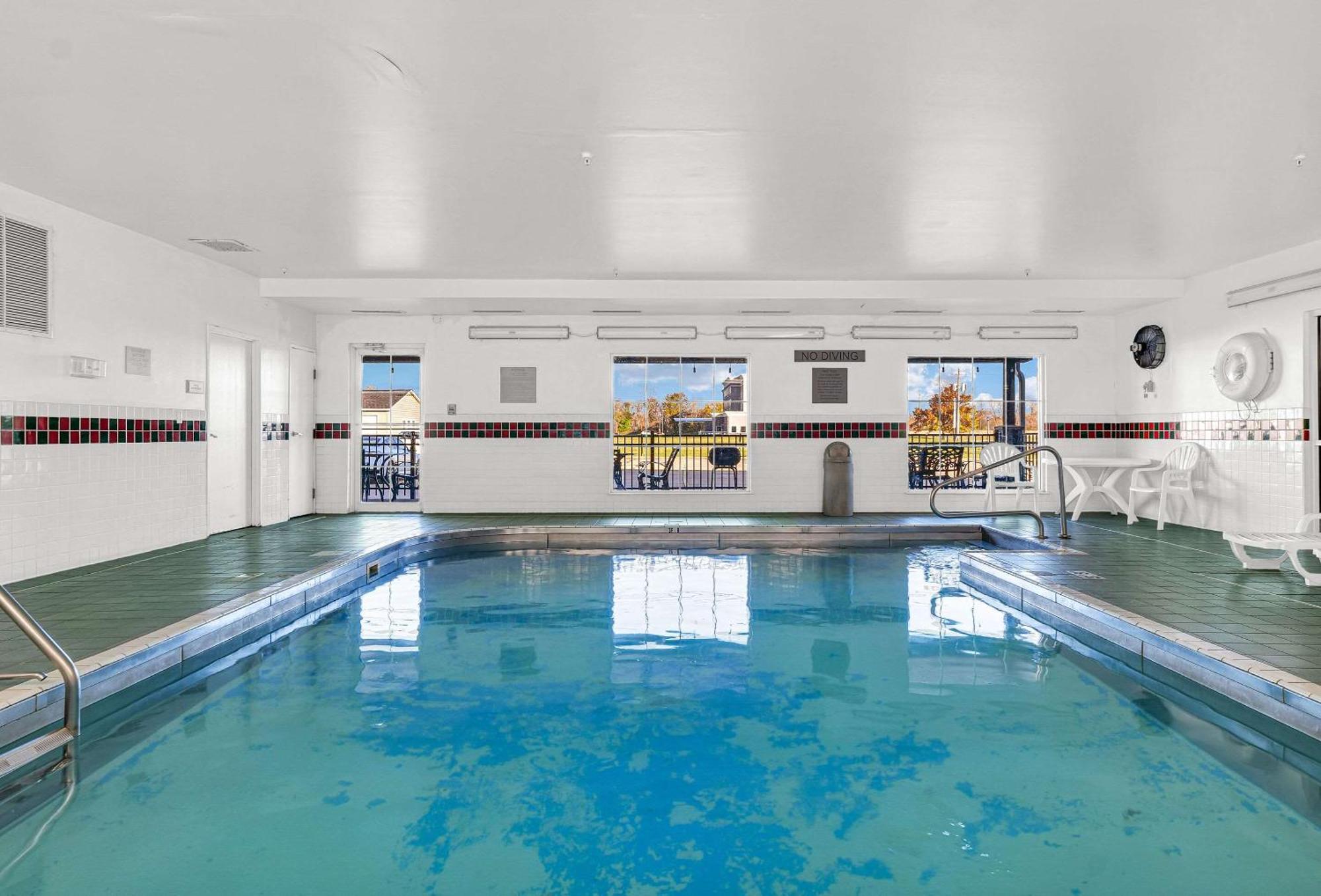 Country Inn & Suites By Radisson, Decatur, Il מראה חיצוני תמונה