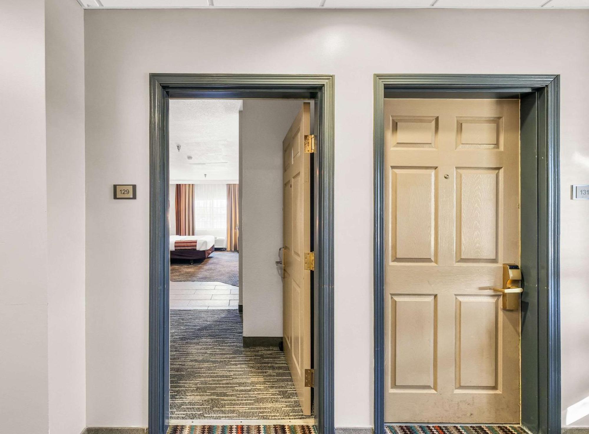 Country Inn & Suites By Radisson, Decatur, Il מראה חיצוני תמונה