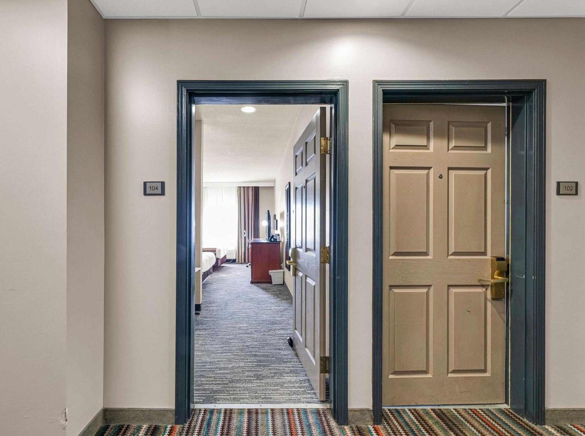 Country Inn & Suites By Radisson, Decatur, Il מראה חיצוני תמונה