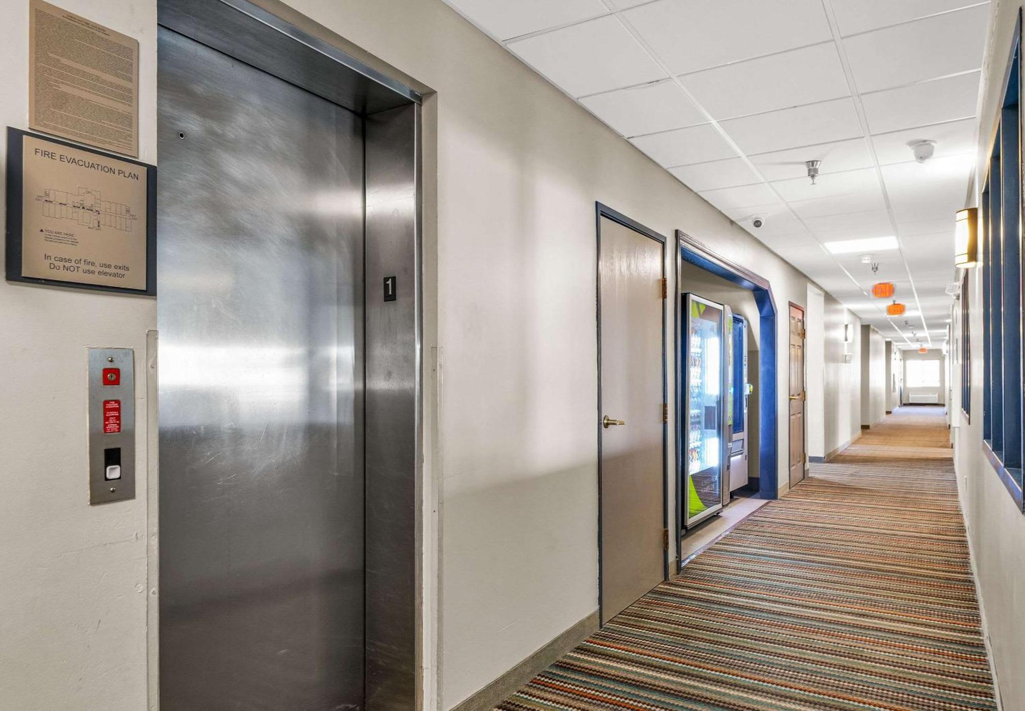 Country Inn & Suites By Radisson, Decatur, Il מראה חיצוני תמונה